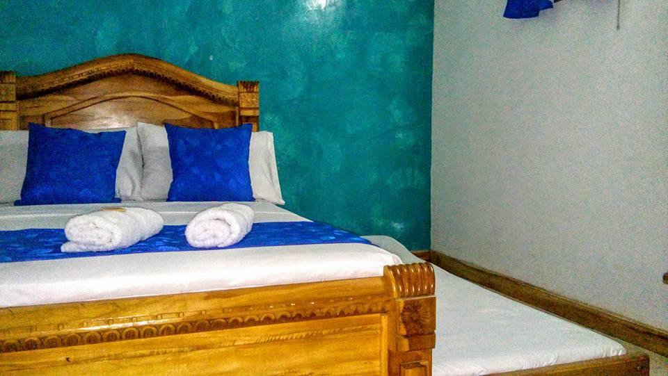 Hotel Las Guacamayas Гуатапе Экстерьер фото