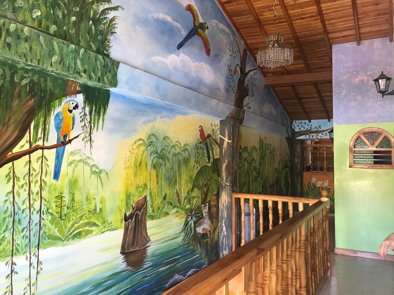 Hotel Las Guacamayas Гуатапе Экстерьер фото