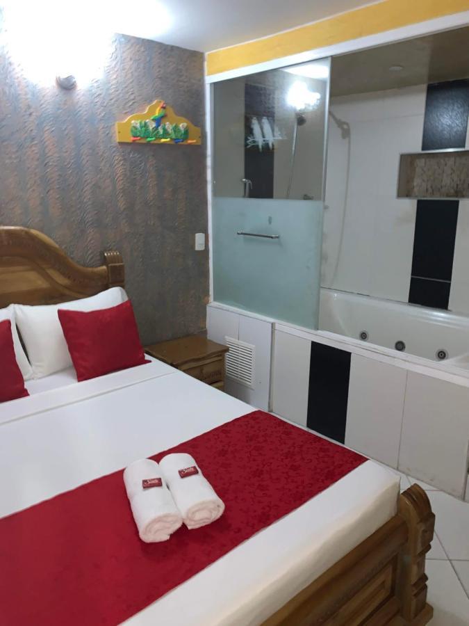 Hotel Las Guacamayas Гуатапе Экстерьер фото